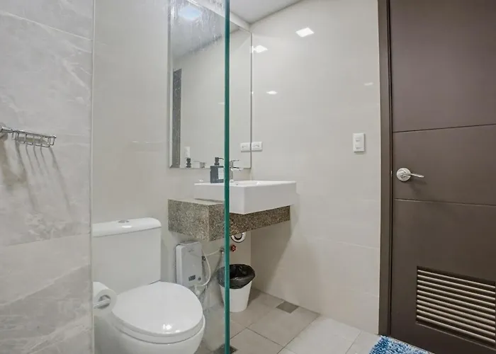 Elegant And Spacious 3br Near Okada, Solaire Manila